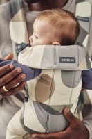 Little Pea BabyBjorn Μάρσιπος Mini Cotton Print Khaki Green_lifestyle